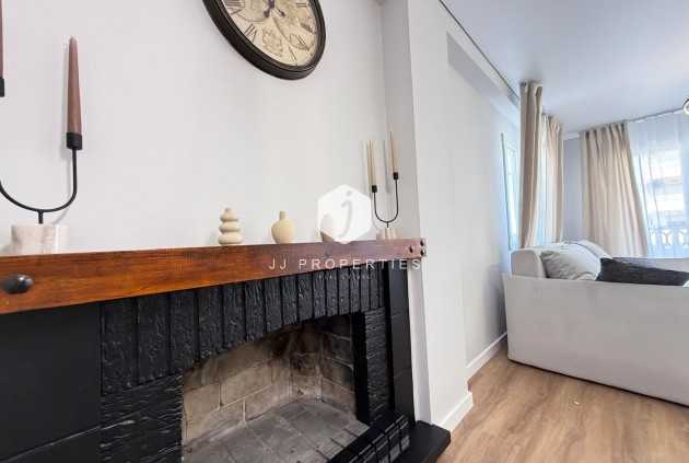 Resale - Apartment / flat -
Torrevieja - Punta prima