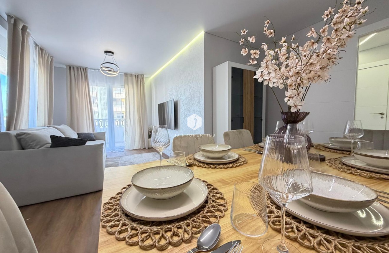Resale - Apartment / flat -
Torrevieja - Punta prima