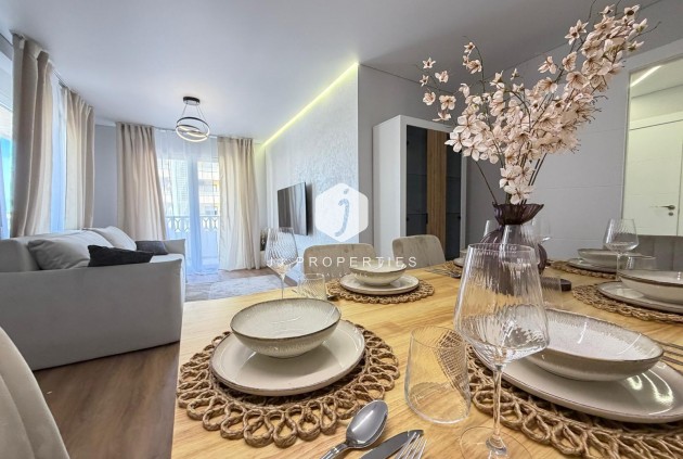Resale - Apartment / flat -
Torrevieja - Punta prima
