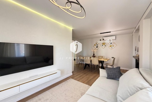 Resale - Apartment / flat -
Torrevieja - Punta prima