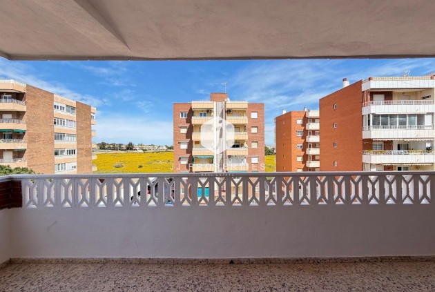 Resale - Apartment / flat -
Torrevieja - Punta prima