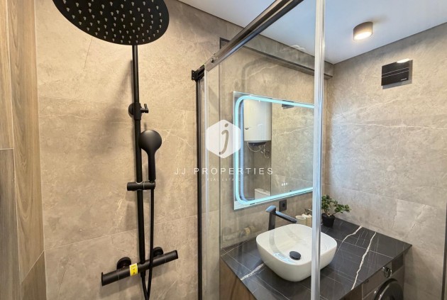 Resale - Apartment / flat -
Torrevieja - Punta prima