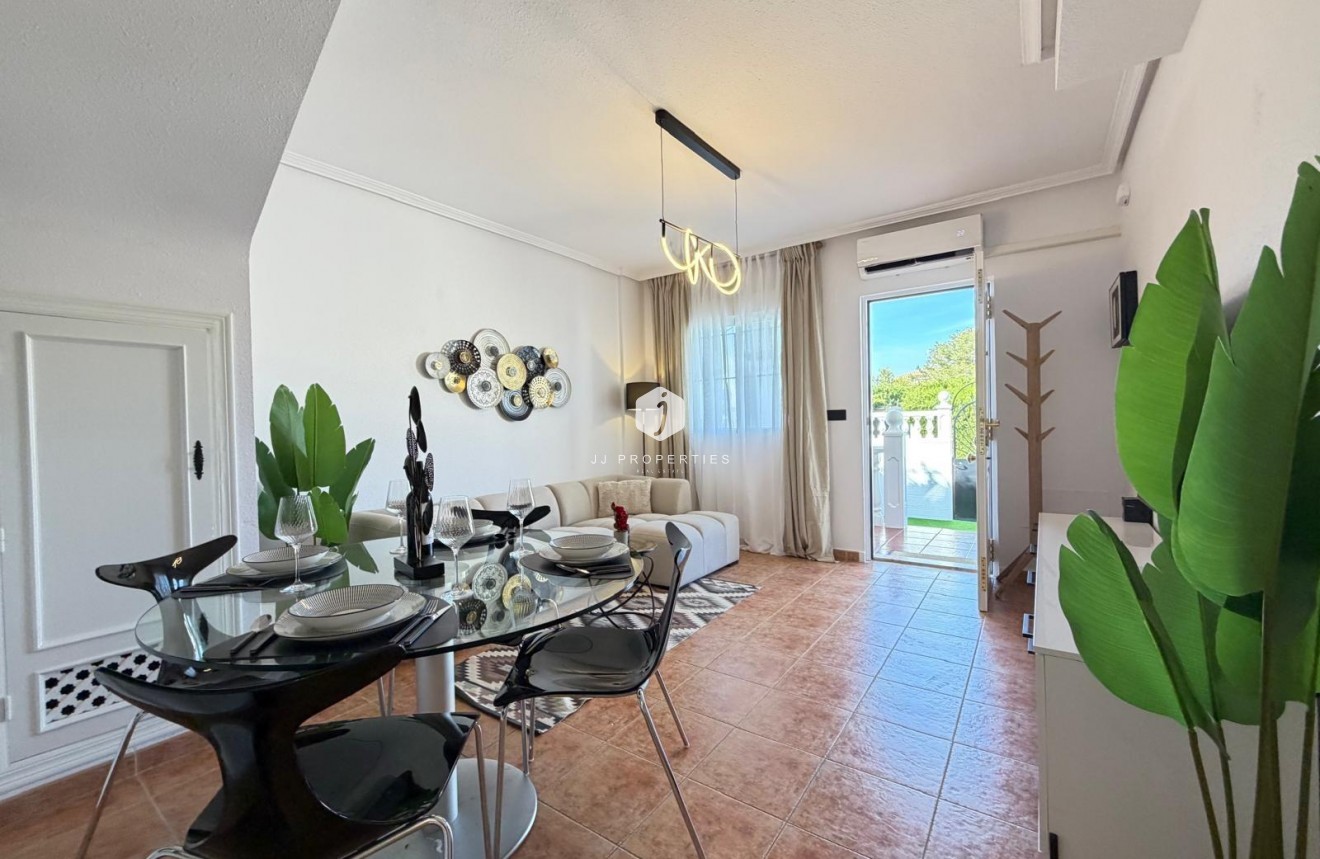 Resale - Chalet -
Orihuela Costa - Rocio Del Mar