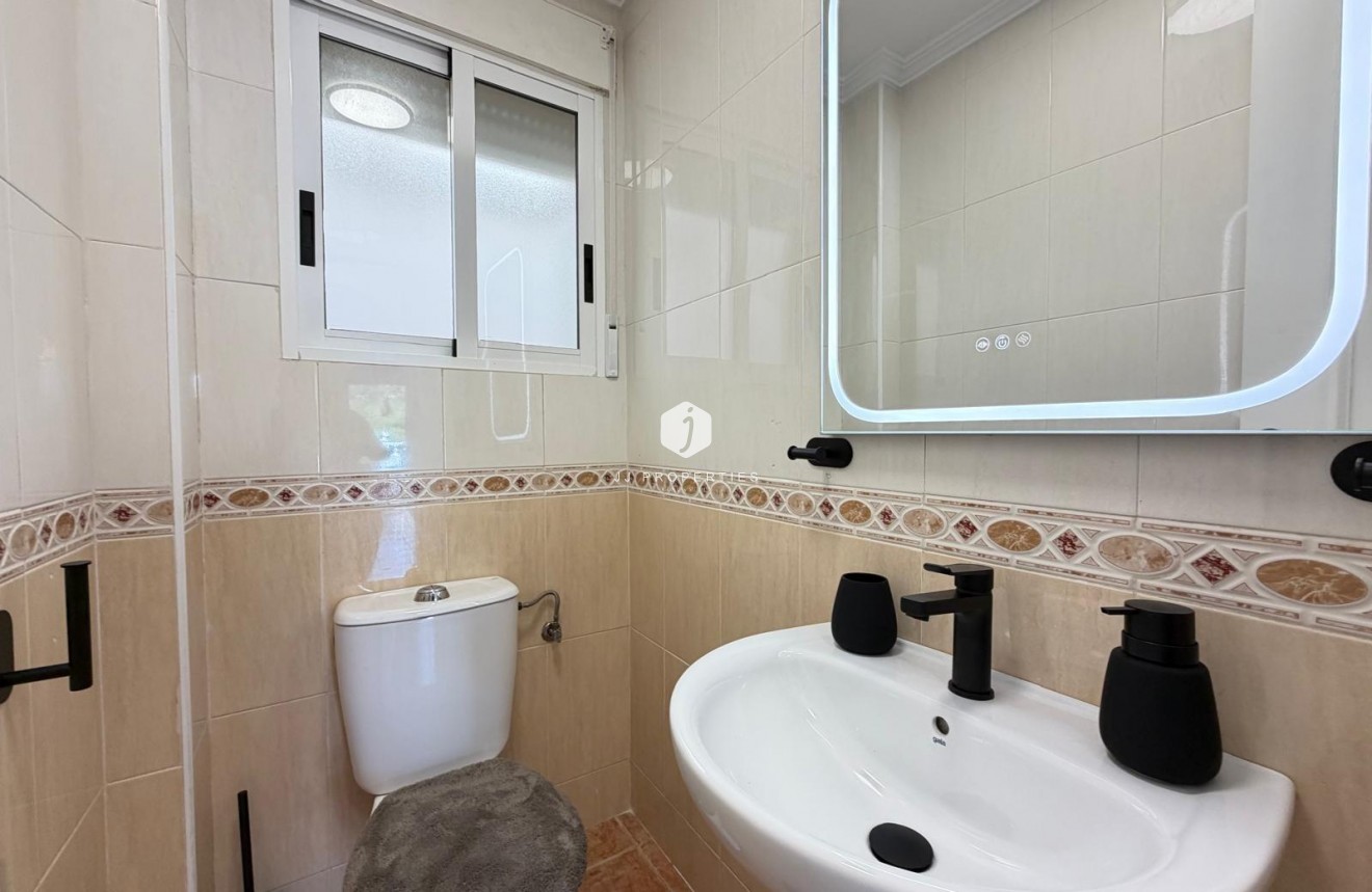 Resale - Chalet -
Orihuela Costa - Rocio Del Mar