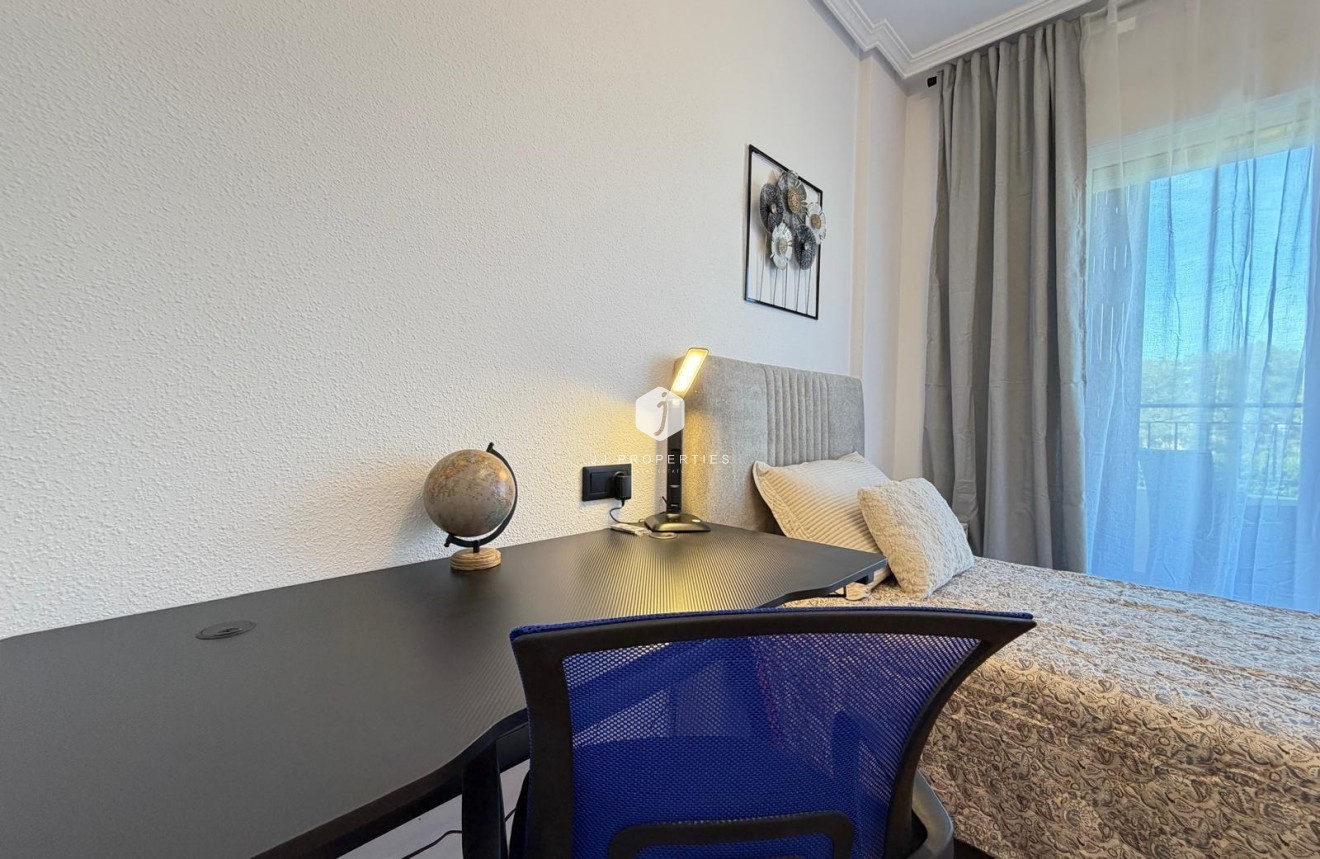 Resale - Chalet -
Orihuela Costa - Rocio Del Mar