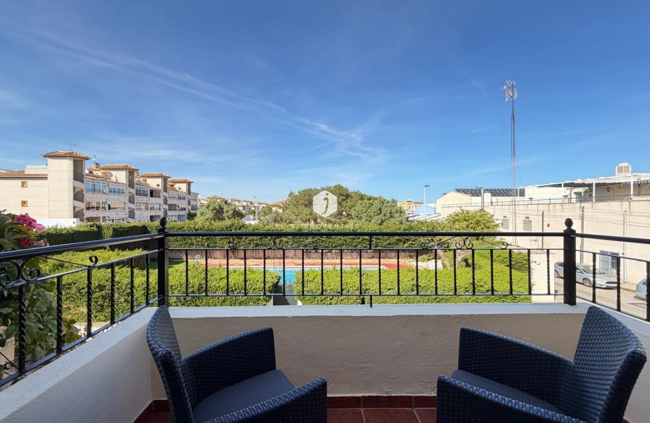 Resale - Chalet -
Orihuela Costa - Rocio Del Mar