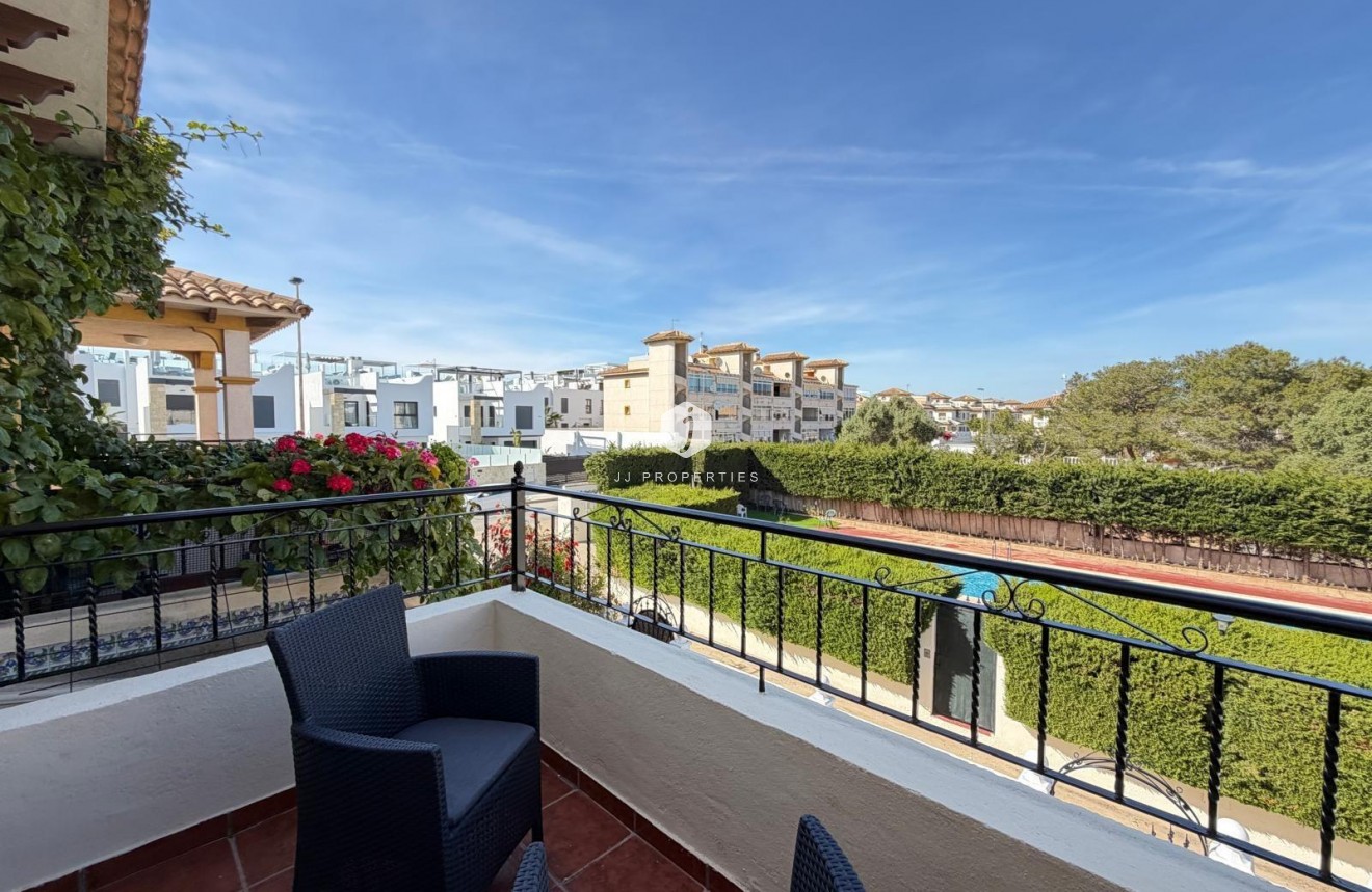 Resale - Chalet -
Orihuela Costa - Rocio Del Mar