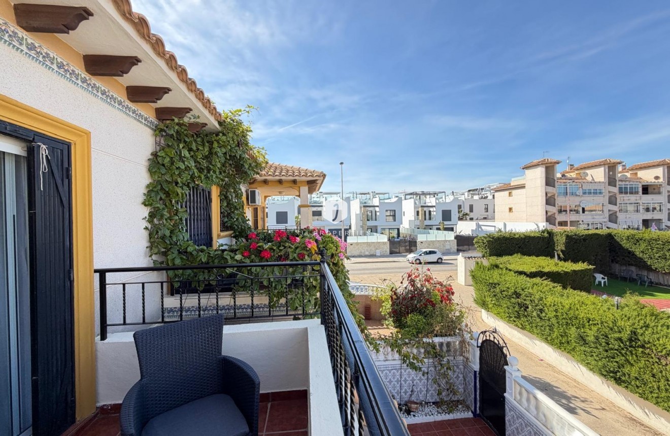 Resale - Chalet -
Orihuela Costa - Rocio Del Mar