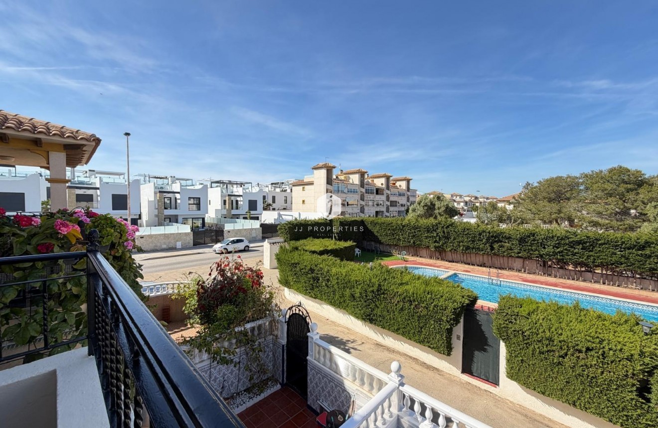 Resale - Chalet -
Orihuela Costa - Rocio Del Mar