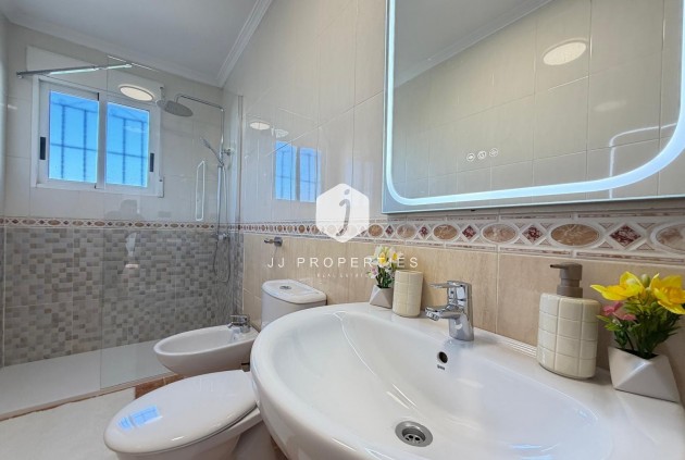 Resale - Chalet -
Orihuela Costa - Rocio Del Mar