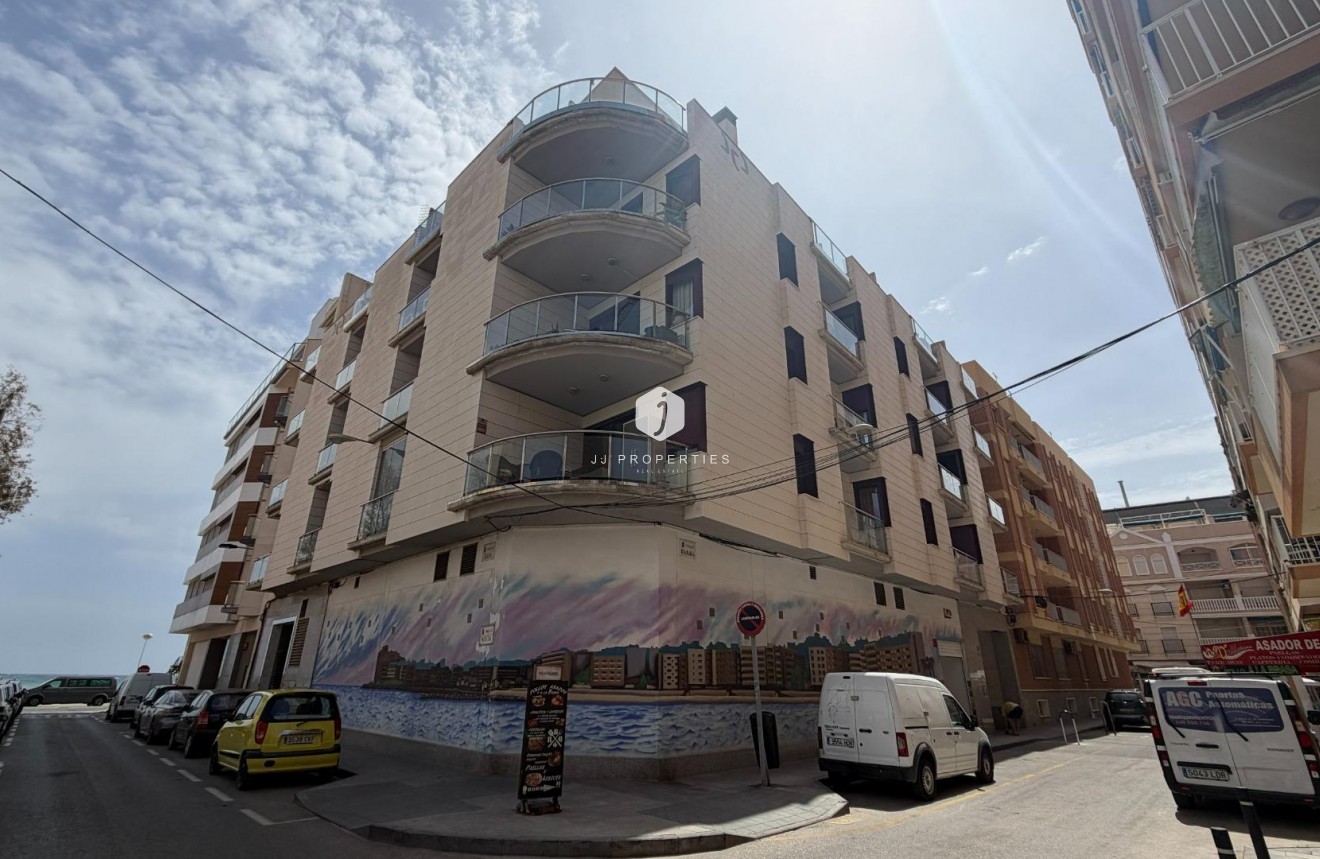 Resale - Apartment / flat -
Torrevieja - Playa de los Locos