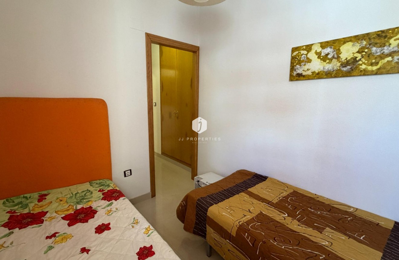 Resale - Apartment / flat -
Torrevieja - Playa de los Locos