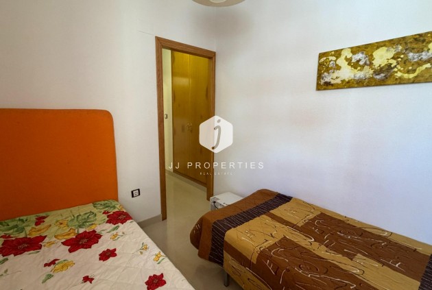 Resale - Apartment / flat -
Torrevieja - Playa de los Locos