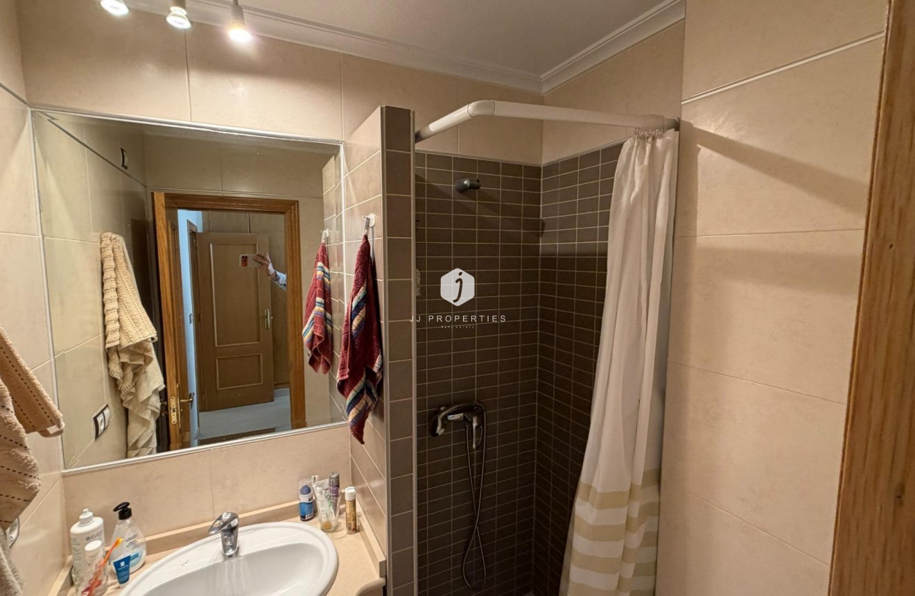 Resale - Apartment / flat -
Torrevieja - Playa de los Locos