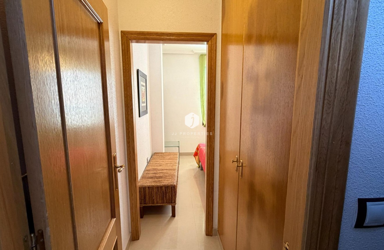 Resale - Apartment / flat -
Torrevieja - Playa de los Locos