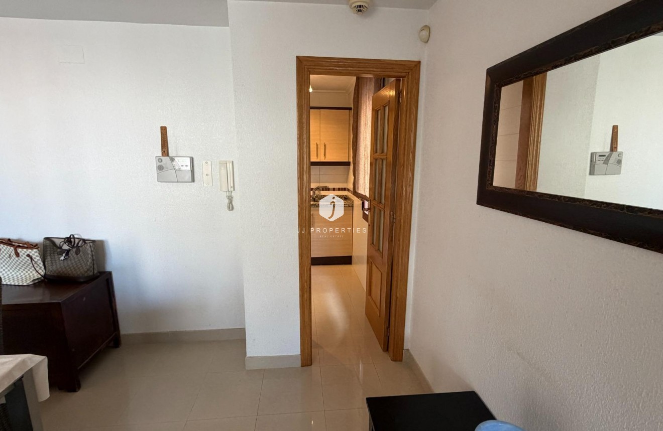 Resale - Apartment / flat -
Torrevieja - Playa de los Locos