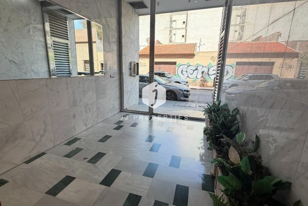 Resale - Apartment / flat -
Torrevieja - Playa de los Locos
