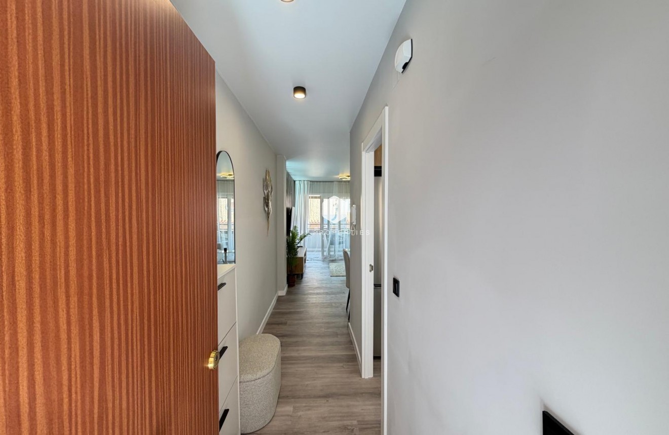 Resale - Apartment / flat -
Torrevieja - Estacion de autobuses
