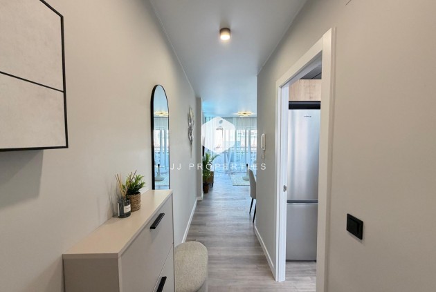 Resale - Apartment / flat -
Torrevieja - Estacion de autobuses