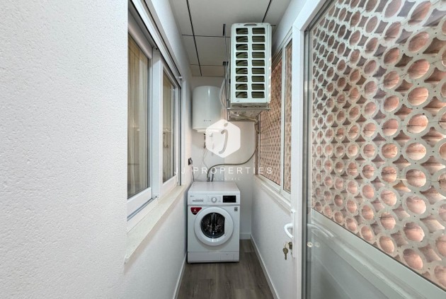 Resale - Apartment / flat -
Torrevieja - Estacion de autobuses