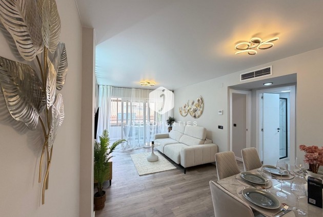 Resale - Apartment / flat -
Torrevieja - Estacion de autobuses