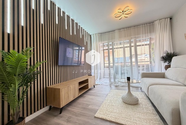 Resale - Apartment / flat -
Torrevieja - Estacion de autobuses
