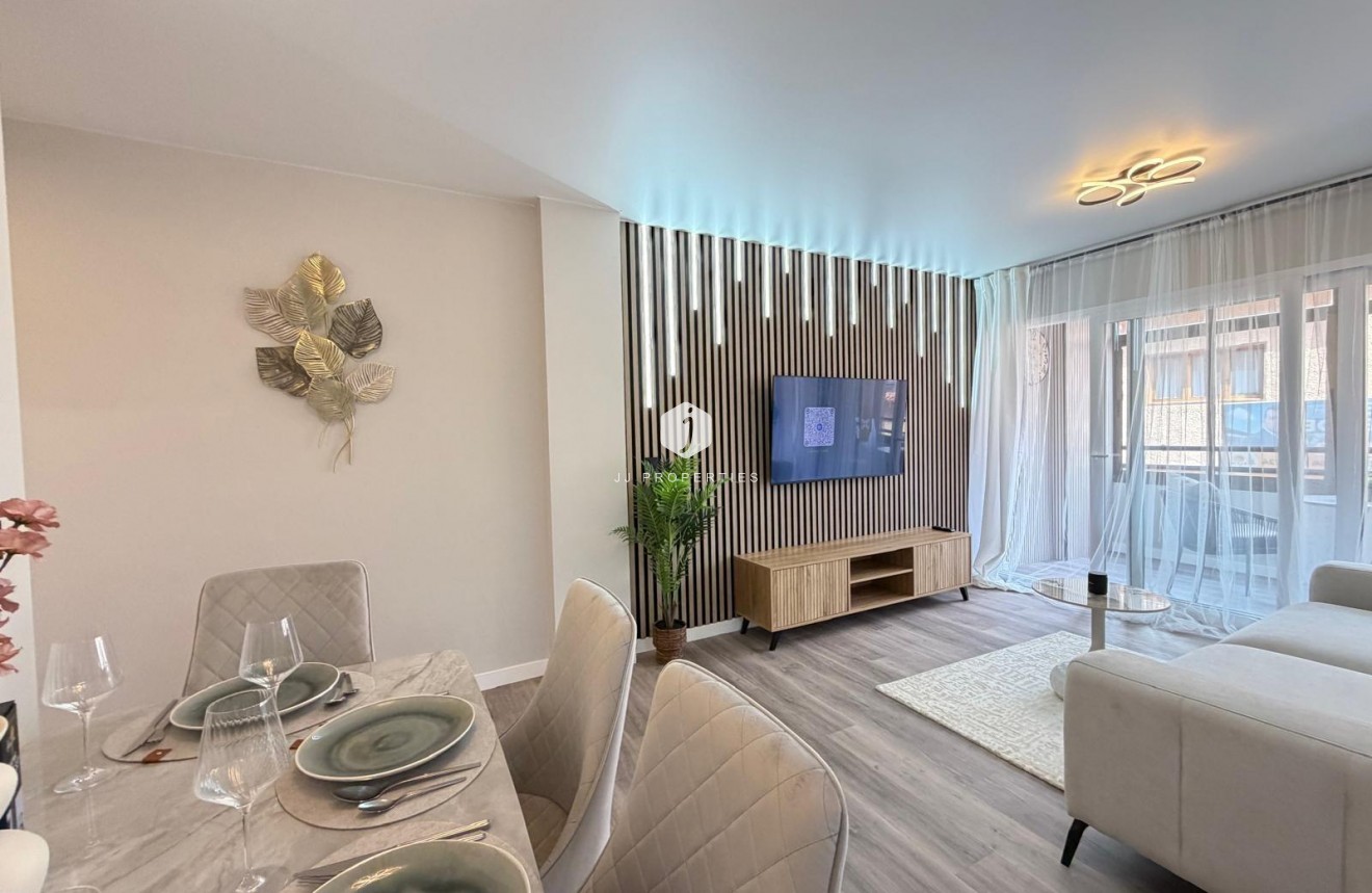Resale - Apartment / flat -
Torrevieja - Estacion de autobuses