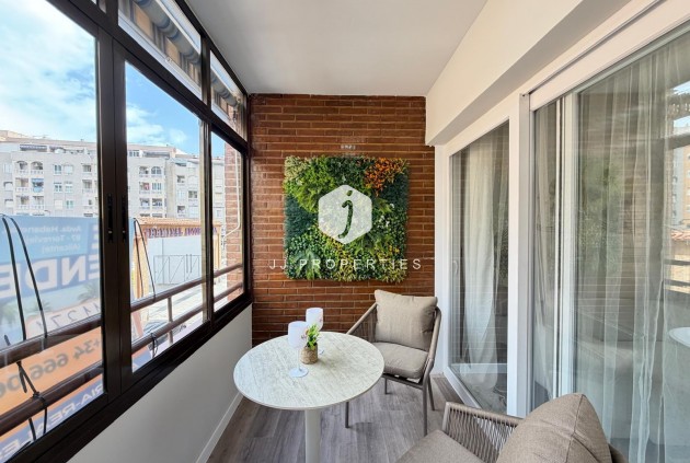 Resale - Apartment / flat -
Torrevieja - Estacion de autobuses