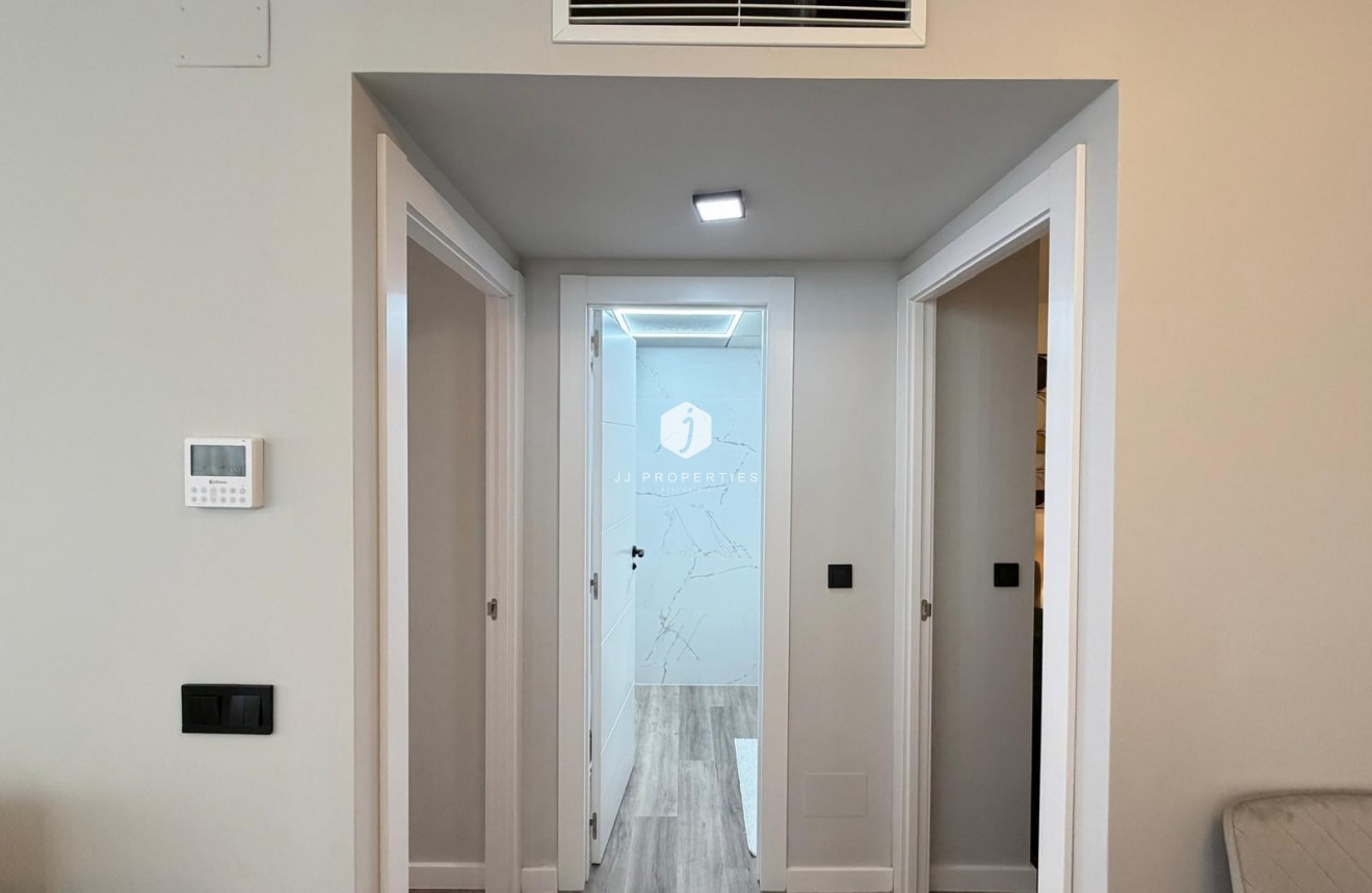 Resale - Apartment / flat -
Torrevieja - Estacion de autobuses