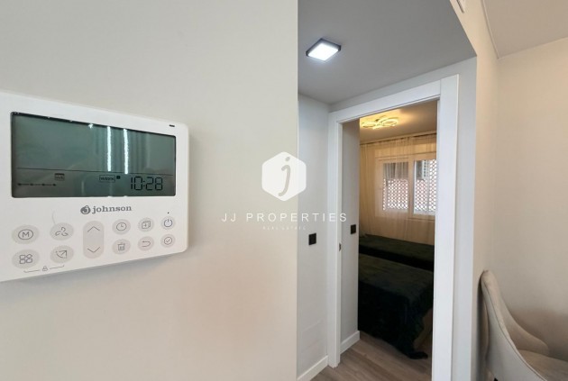 Resale - Apartment / flat -
Torrevieja - Estacion de autobuses