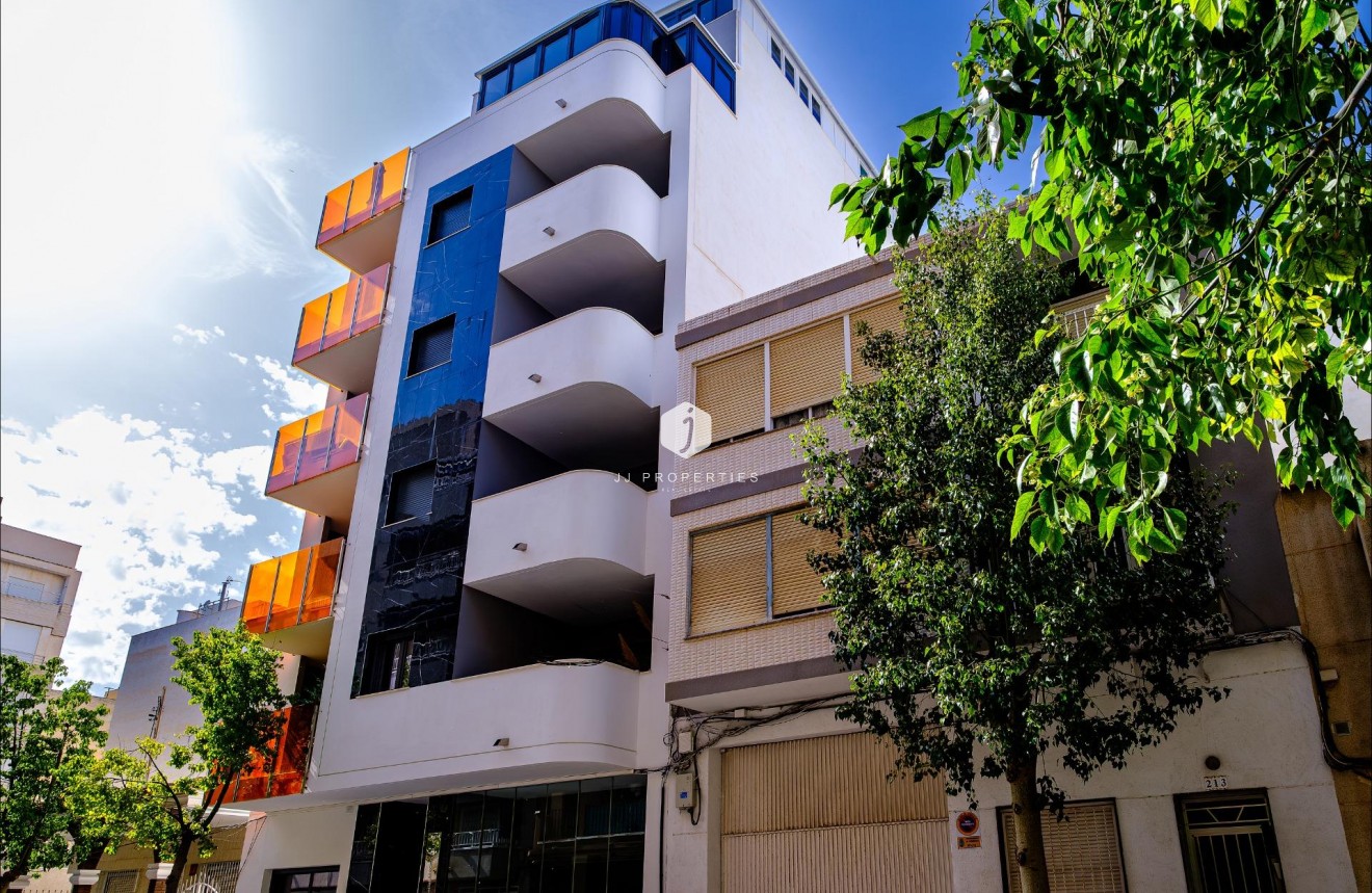 Resale - Apartment / flat -
Torrevieja - Playa del Cura