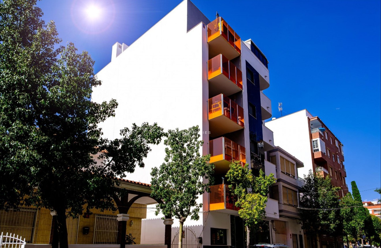 Resale - Apartment / flat -
Torrevieja - Playa del Cura