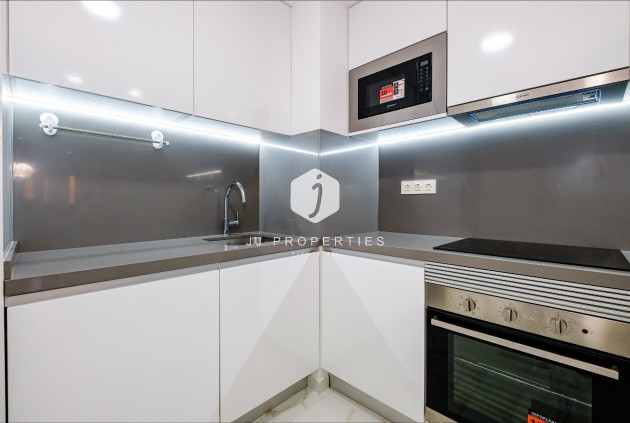 Resale - Apartment / flat -
Torrevieja - Playa del Cura