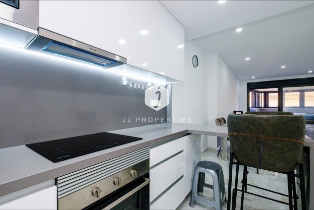 Resale - Apartment / flat -
Torrevieja - Playa del Cura