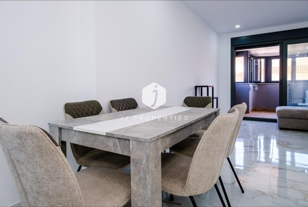 Resale - Apartment / flat -
Torrevieja - Playa del Cura