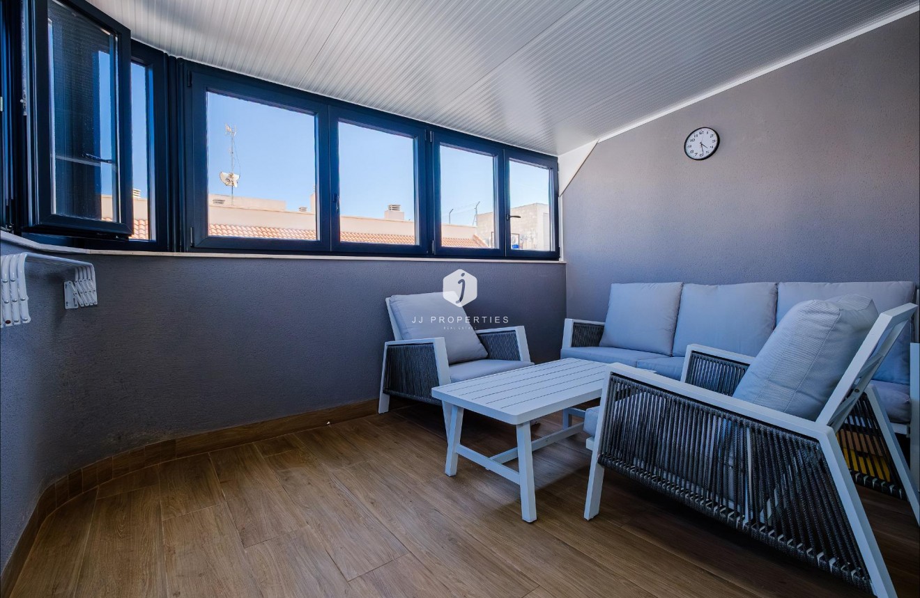 Resale - Apartment / flat -
Torrevieja - Playa del Cura