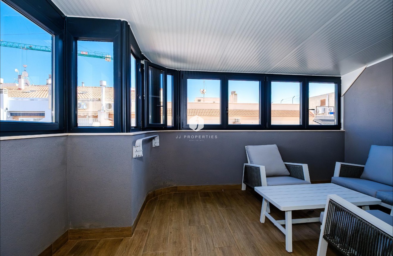 Resale - Apartment / flat -
Torrevieja - Playa del Cura