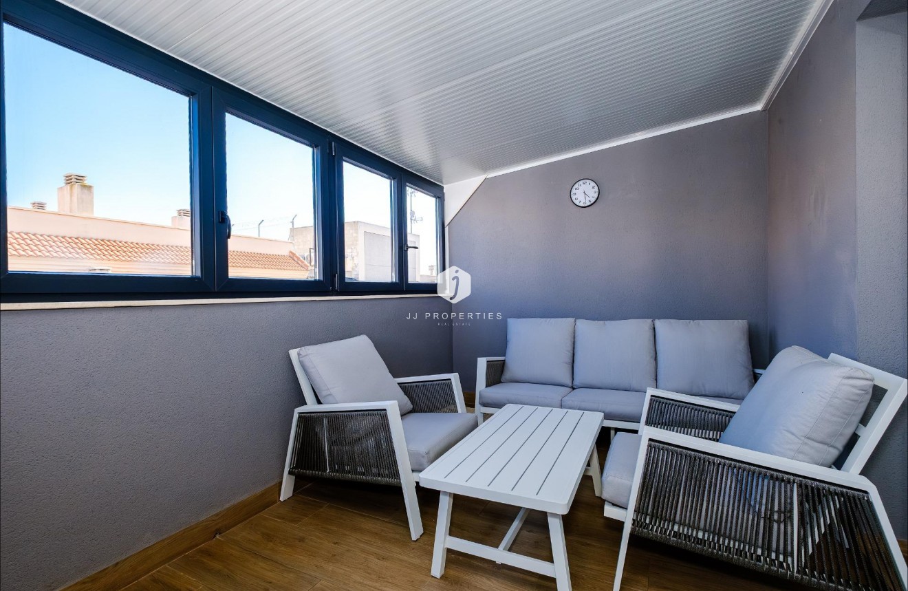 Resale - Apartment / flat -
Torrevieja - Playa del Cura