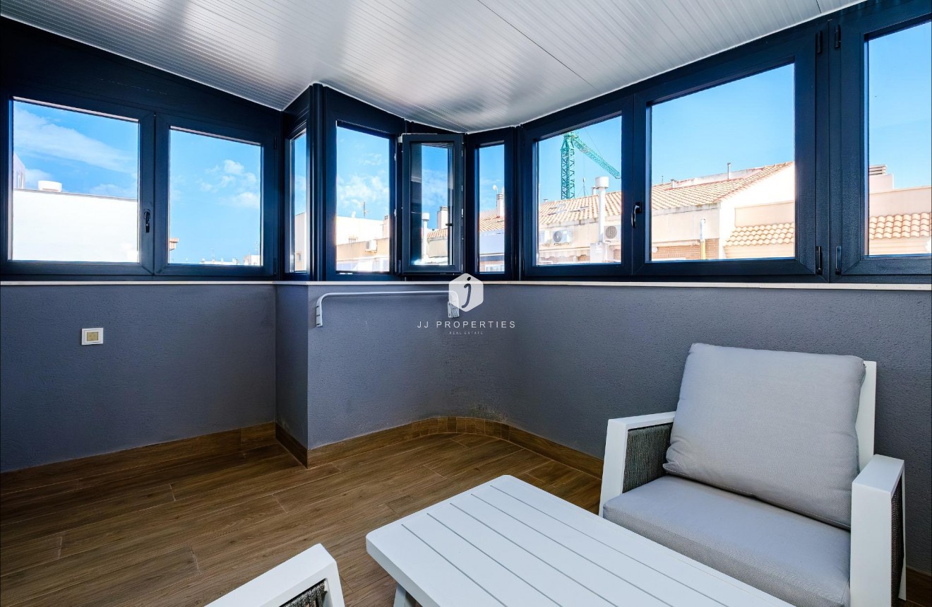 Resale - Apartment / flat -
Torrevieja - Playa del Cura