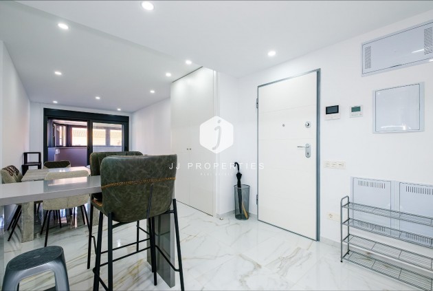 Resale - Apartment / flat -
Torrevieja - Playa del Cura