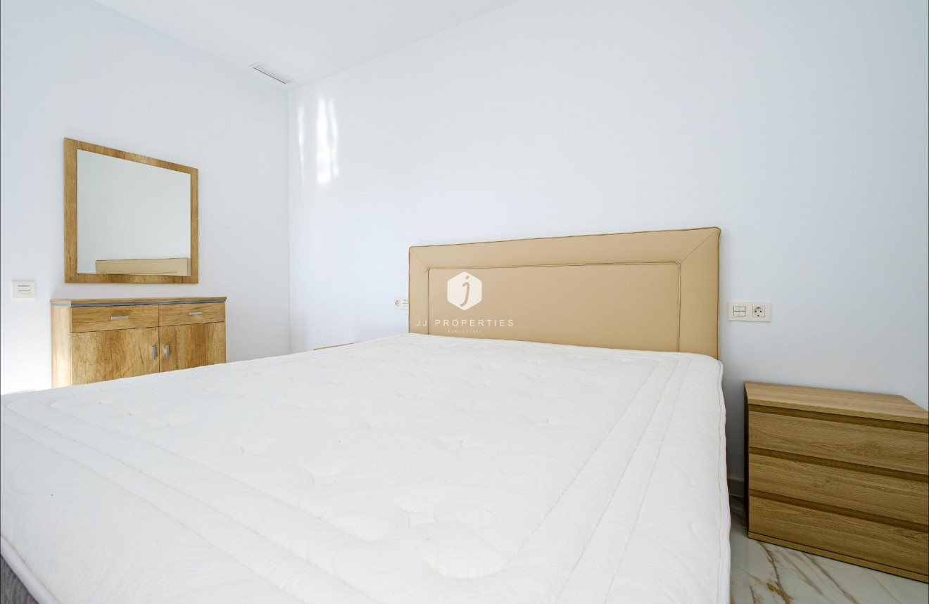 Resale - Apartment / flat -
Torrevieja - Playa del Cura