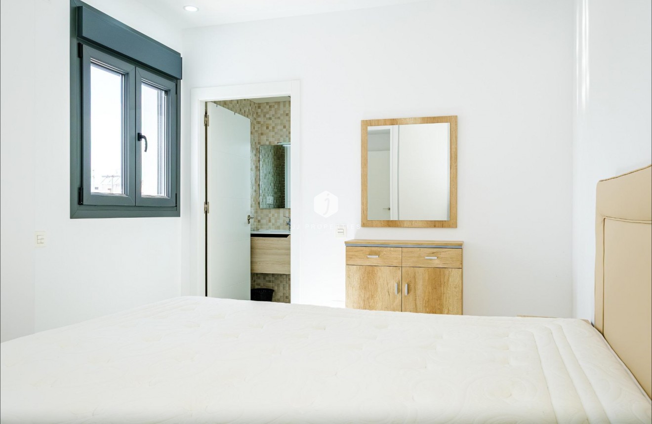 Resale - Apartment / flat -
Torrevieja - Playa del Cura