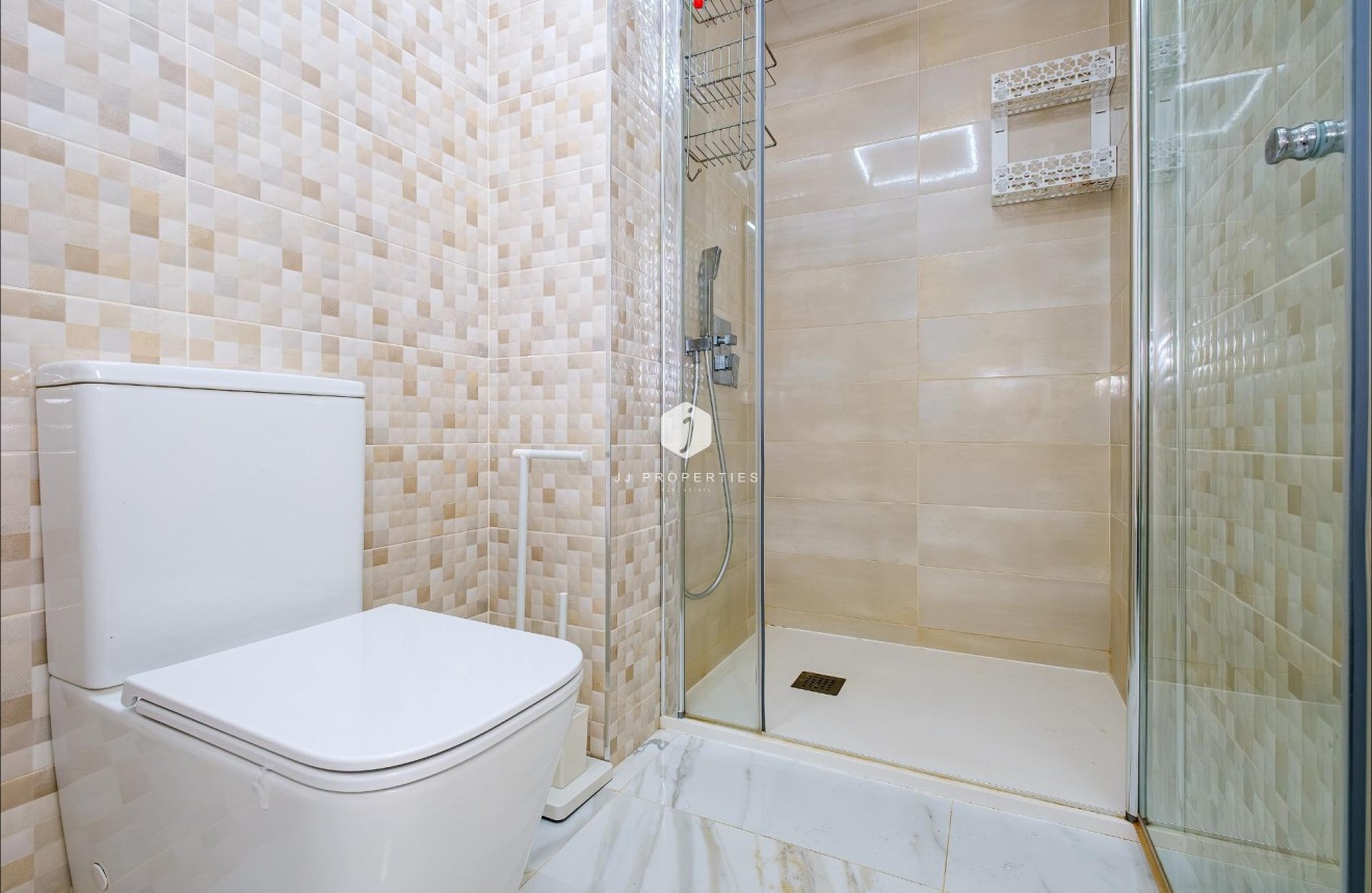 Resale - Apartment / flat -
Torrevieja - Playa del Cura