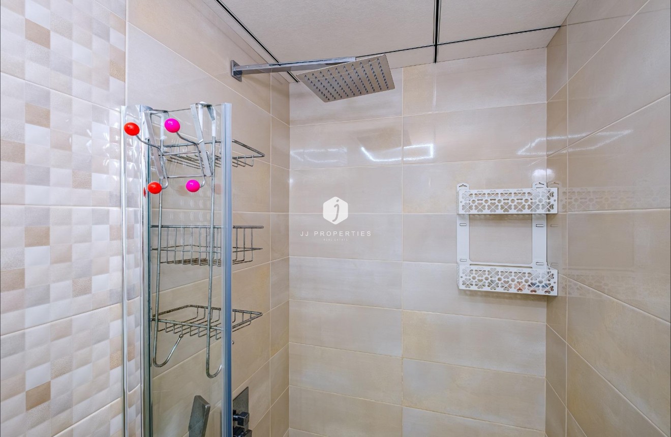 Resale - Apartment / flat -
Torrevieja - Playa del Cura