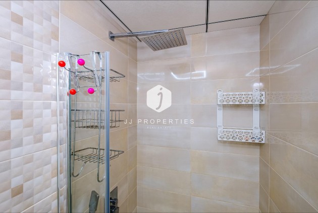 Resale - Apartment / flat -
Torrevieja - Playa del Cura