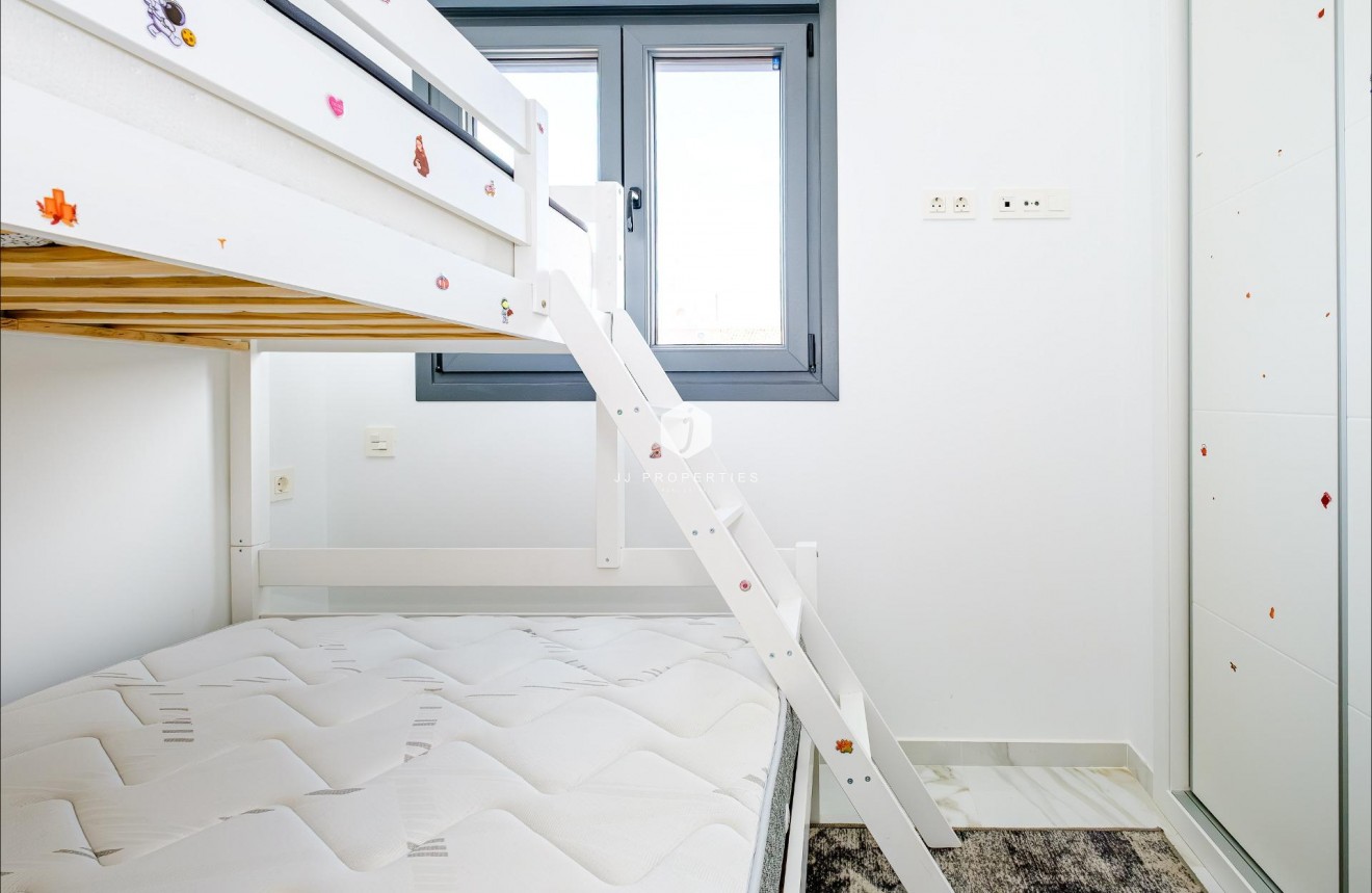 Resale - Apartment / flat -
Torrevieja - Playa del Cura