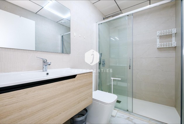 Resale - Apartment / flat -
Torrevieja - Playa del Cura