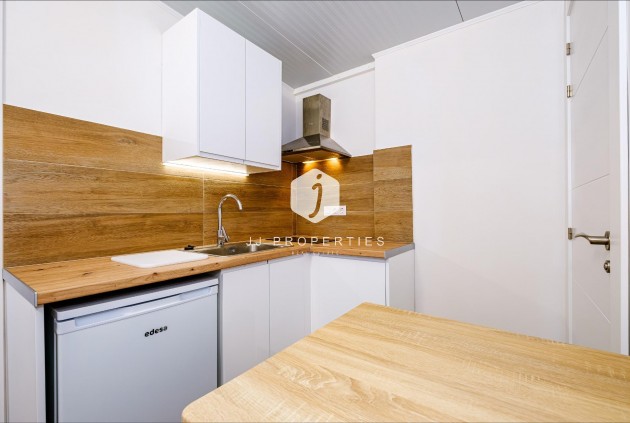 Resale - Apartment / flat -
Torrevieja - Playa del Cura