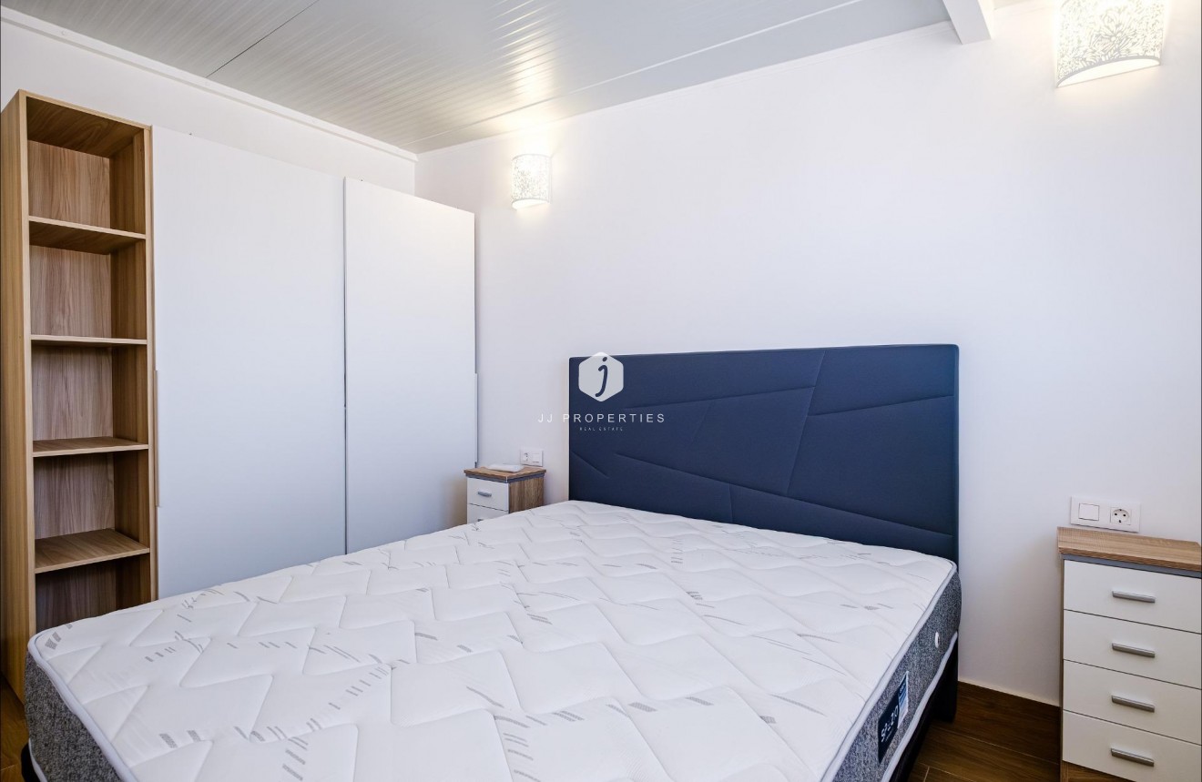 Resale - Apartment / flat -
Torrevieja - Playa del Cura