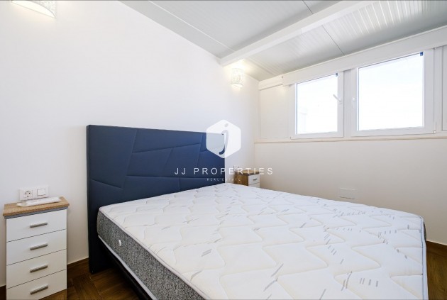 Resale - Apartment / flat -
Torrevieja - Playa del Cura
